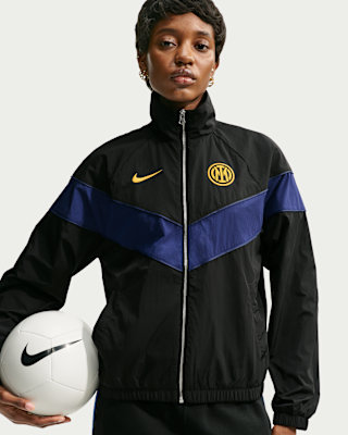 Inter Milan Windrunner Women's Nike Football UV Woven Jacket. Nike IL